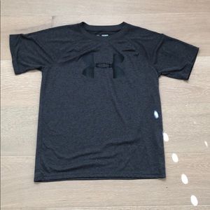 Under Armour Grey active Tee shirt